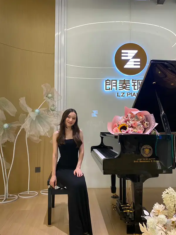 Elvina Ganieva in Cina
