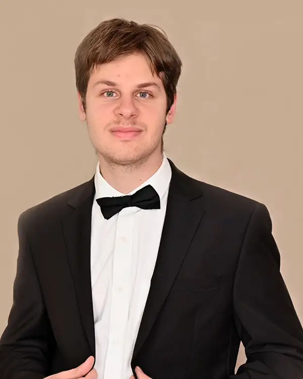 Dmitry Yudin - Giovane musicista partecipante al progetto Costellazione Giovani sostenuto dalla Fondazione Majid